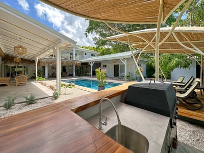 Luxury Villa Photo #14