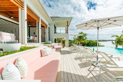 Luxury Villa Photo #32