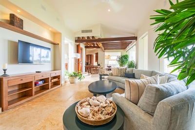 Luxury Villa Photo #14