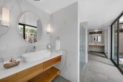 Luxury Villa Photo #31