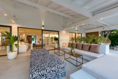 Luxury Villa Photo #19