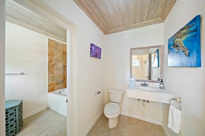 Luxury Villa Photo #35