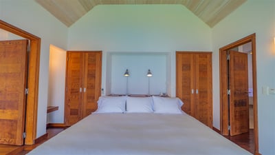 Luxury Villa Photo #38