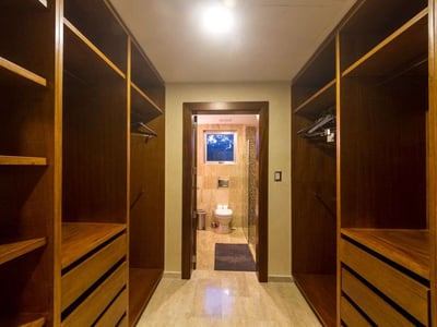 Luxury Villa Photo #27