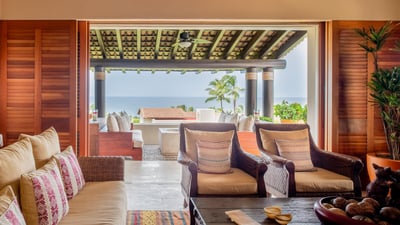 Luxury Villa Photo #8