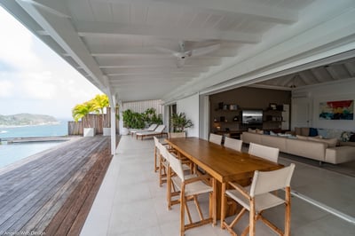 Dining Area & Kitchen
