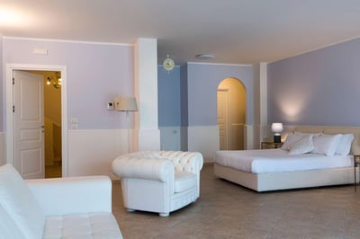 Luxury Villa Photo #49