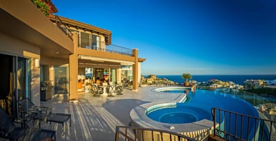 Luxury Villa Photo #4