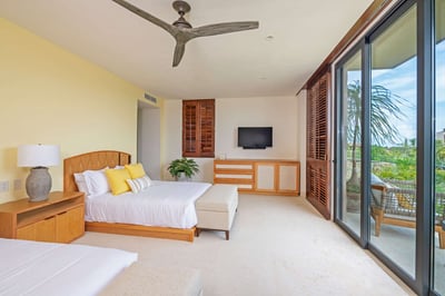 Luxury Villa Photo #14