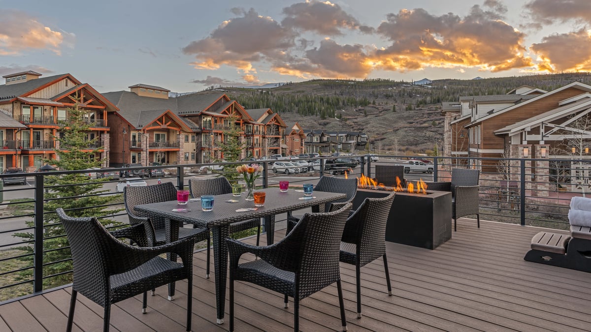 On the Corner at The Shores