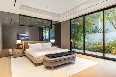 Luxury Villa Photo #38