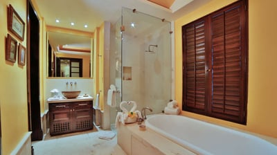 Luxury Villa Photo #21