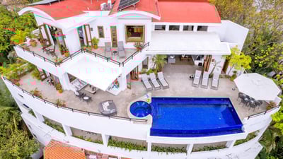 Luxury Villa Photo #60