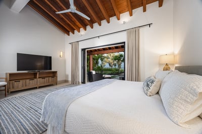 Luxury Villa Photo #57