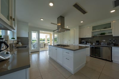 Arrecife 39 - Spacious 5BR villa near beach & golf