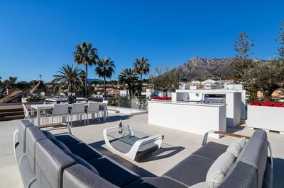 Luxury Villa Photo #5