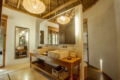 Luxury Villa Photo #19