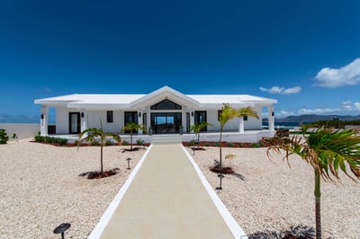 Luxury Villa Photo #5