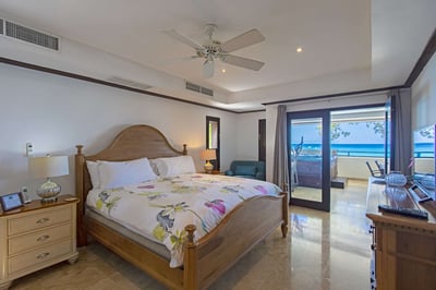 Luxury Villa Photo #9