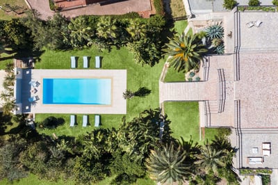 Luxury Villa Photo #2