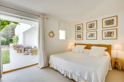 Luxury Villa Photo #28