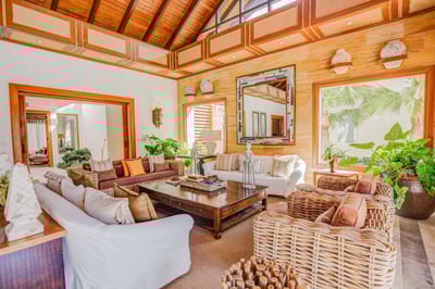 Luxury Villa Photo #11