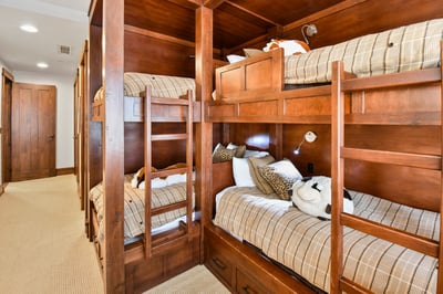 Luxury Villa Photo #18