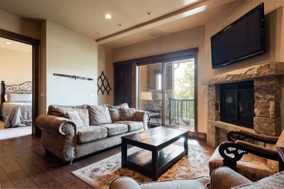Luxury Villa Photo #3