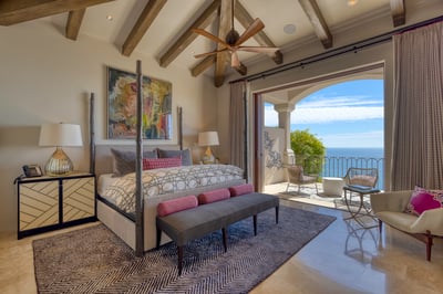 Luxury Villa Photo #43