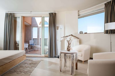 Luxury Villa Photo #24