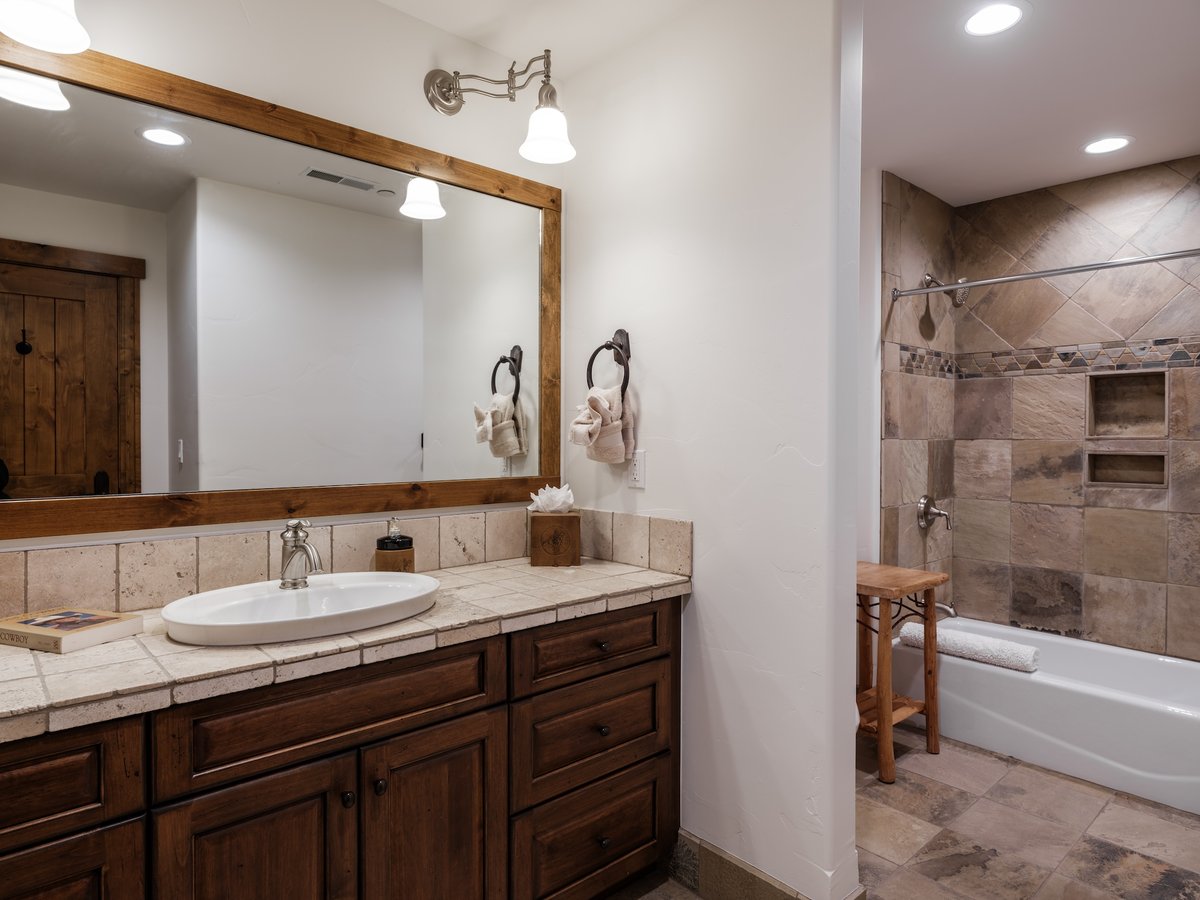 Spanish Peaks | Nestledown