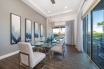 Luxury Villa Photo #23