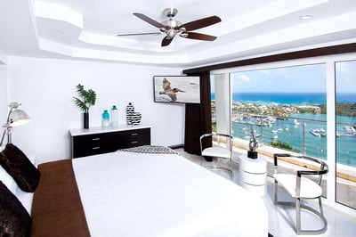 Luxury Villa Photo #26