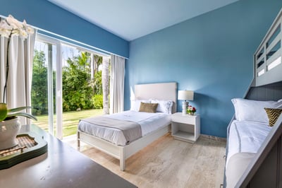 Luxury Villa Photo #27
