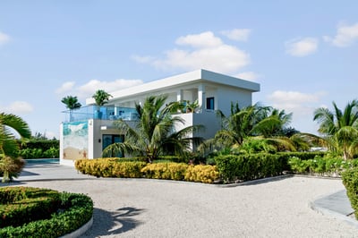 Luxury Villa Photo #11