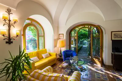 Luxury Villa Photo #16