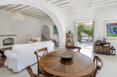 Luxury Villa Photo #18