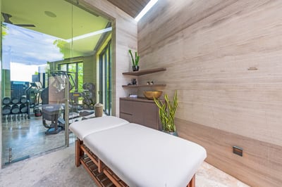 Luxury Villa Photo #28