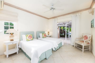 Luxury Villa Photo #9