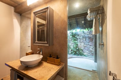 Luxury Villa Photo #60