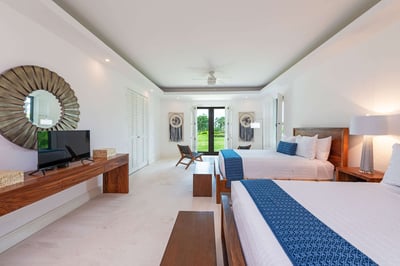 Luxury Villa Photo #18