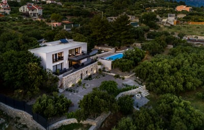 Luxury Villa Photo #9
