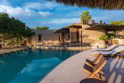 Luxury Villa Photo #3