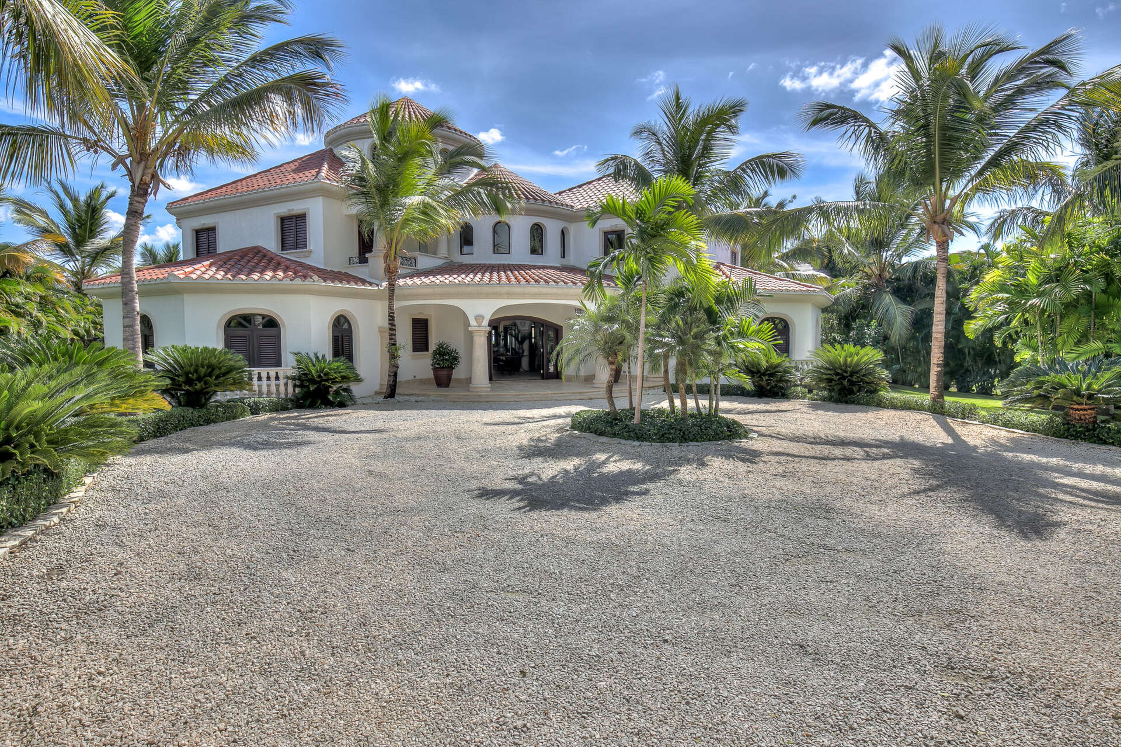 Arrecife Luxury Estate - 2