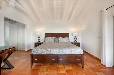 Luxury Villa Photo #24