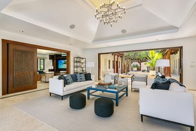 Luxury Villa Photo #24