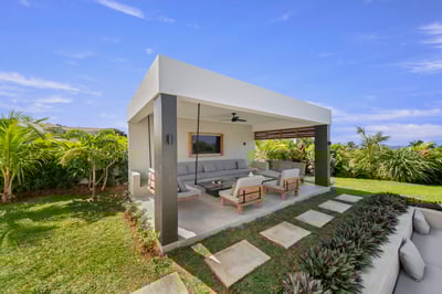 Luxury Villa Photo #4