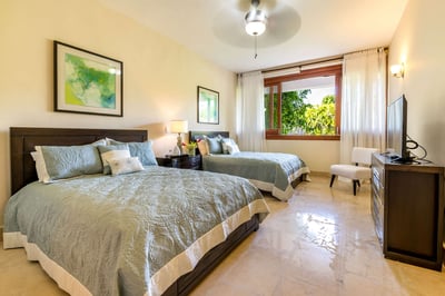 Luxury Villa Photo #29