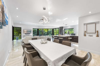 Luxury Villa Photo #24