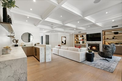 Luxury Villa Photo #17